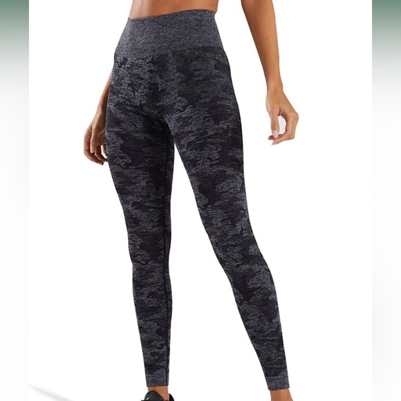 WodoWei Women's High Waisted Camo Seamless Yoga Pants 7/8 Length. Size S. - Picture 2 of 7